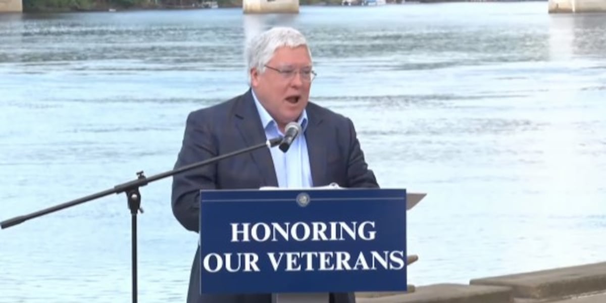 Governor signs two veterans-focused bills at Wheeling Waterfront