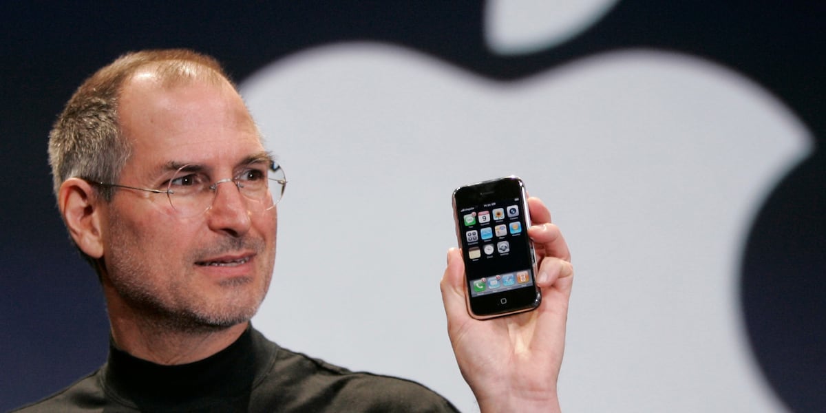 Steve Jobs 15-Year Anniversary Drives Iconic Sneaker Resurgence | Seller Opportunity in Heritage Footwear & Celebrity Merchandise